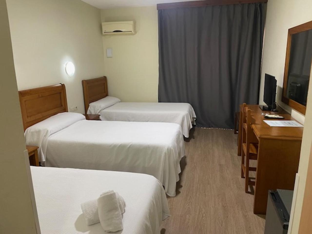 Hotel Anfora Мелиля Екстериор снимка
